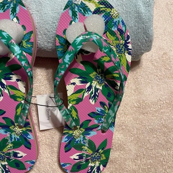 Vera Bradley Size Small Tropical Paradise flip flops NWT - Picture 2 of 5